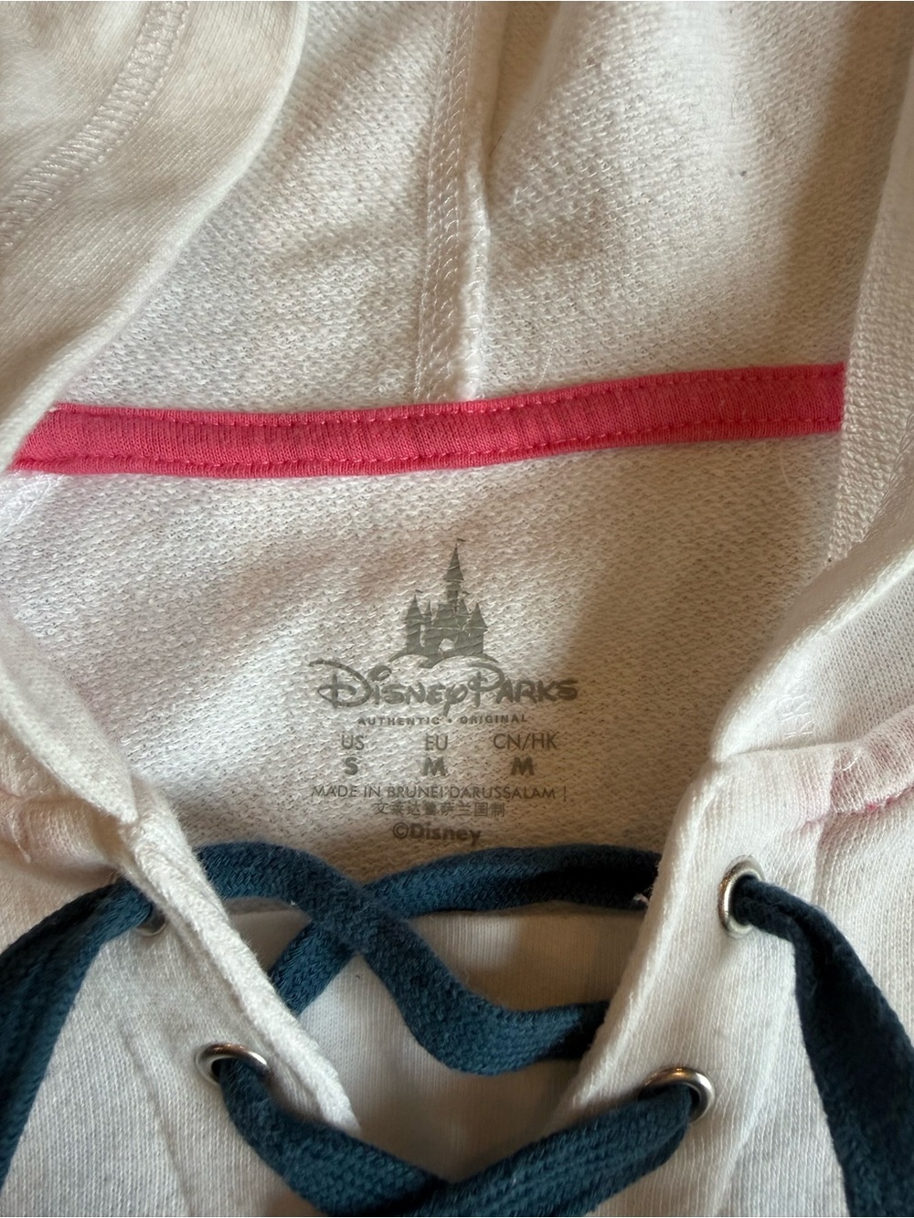 Disney Kisses From Minnie Top Size S - Picture 4 of 4
